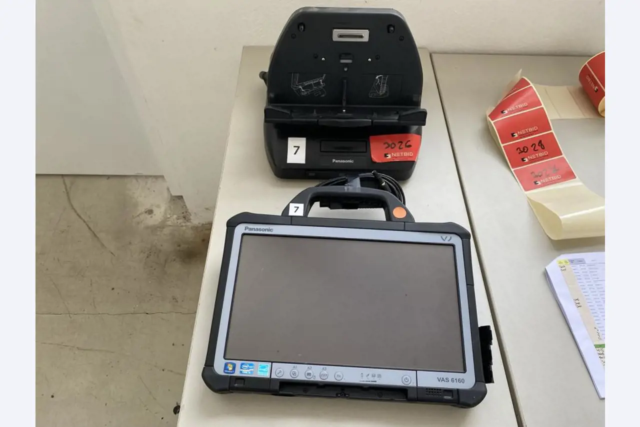 Stroji za obdelavo kovin in delovna oprema (zaščitni čevlji)-1